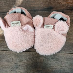 Warm baby shoes